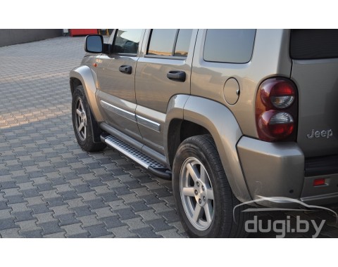 Пороги алюминиевые "Artemis" для Cherokee (2001-2007).